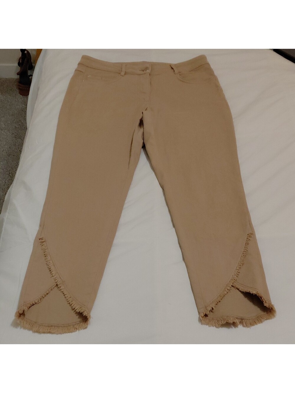 Madeleine Beige Denim Jeans Slim Fit Ankle Fringe Hem Mid Rise 5 Pkts 10P #932